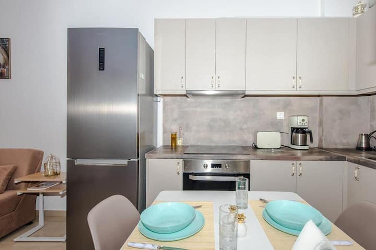 Eliora Studio & Aelia Apartment Iraklion Buitenkant foto