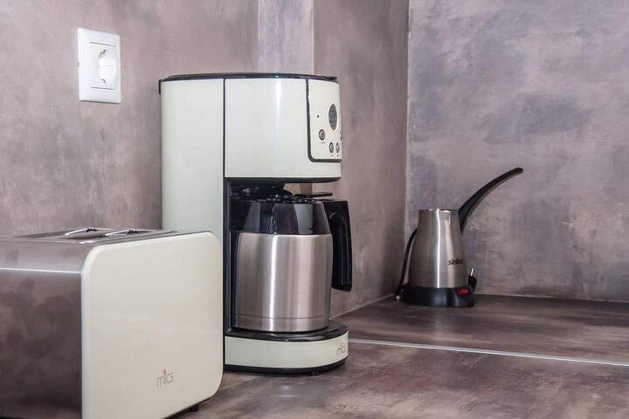 Eliora Studio & Aelia Apartment Iraklion Buitenkant foto