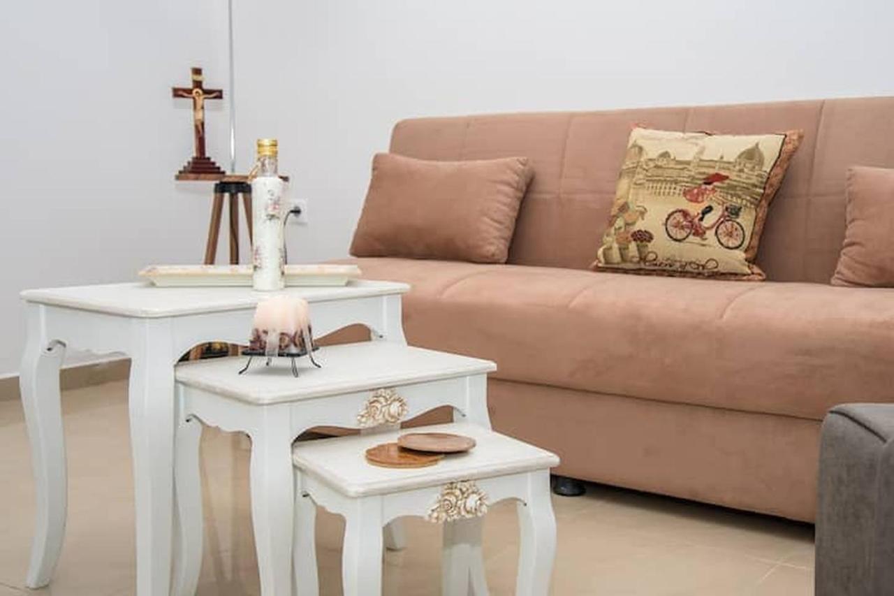 Eliora Studio & Aelia Apartment Iraklion Buitenkant foto